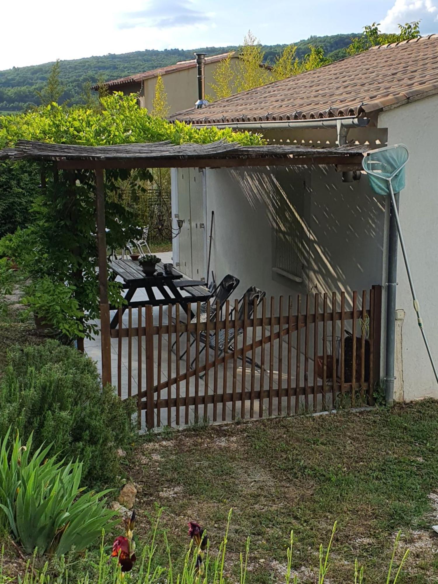 Gite Hanna En Luberon - Le Boisset De St Martin De Castillon Saint-Martin-de-Castillon Екстер'єр фото